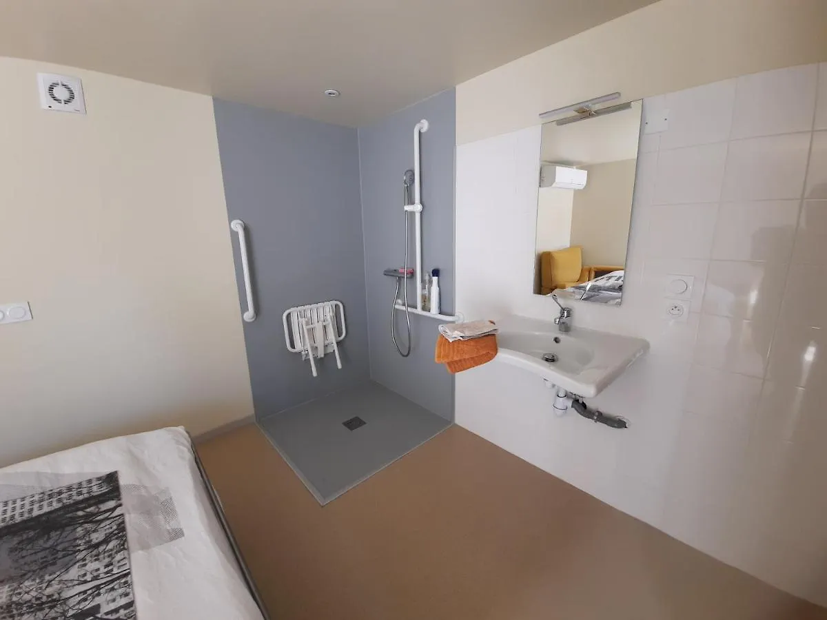 Chambre Avec Douche Et Toilettes Castelnau-Montratier France
