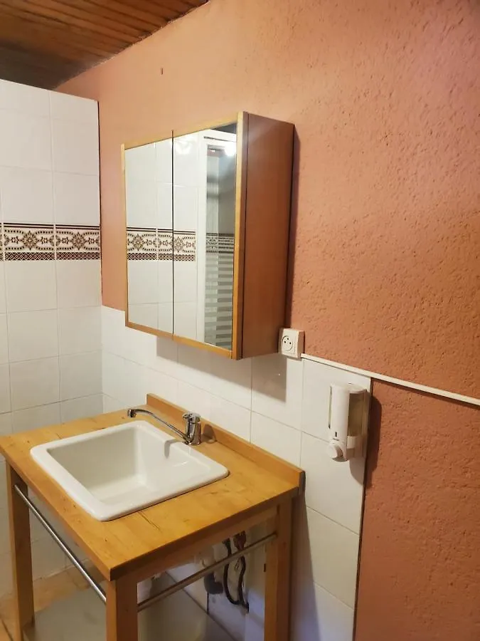 Chambre Avec Douche Et Toilettes Castelnau-Montratier 0*,  France