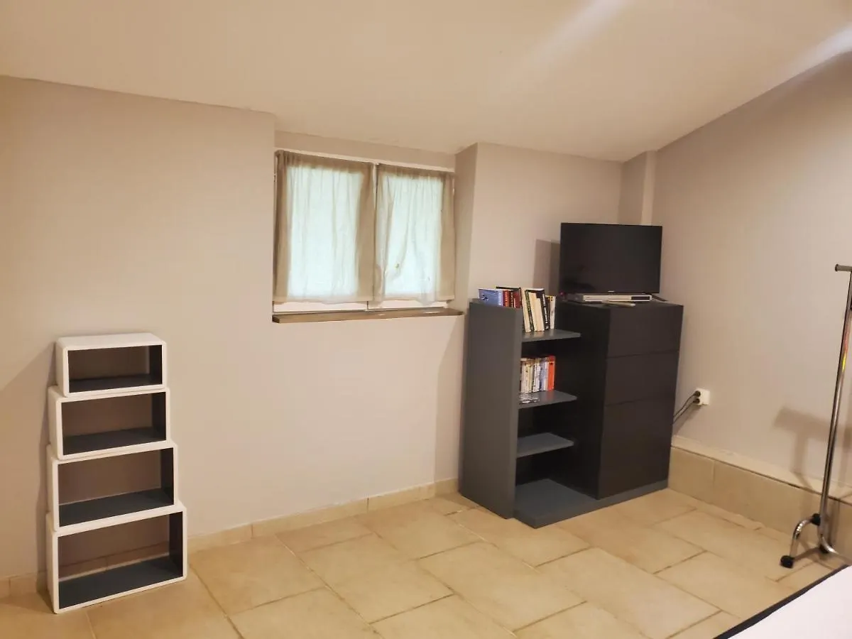 Guest house Chambre Avec Douche Et Toilettes Castelnau-Montratier France